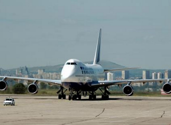 Тревога на Летище Бургас! Самолет от Братислава кацна аварийно заради индикация за пожар