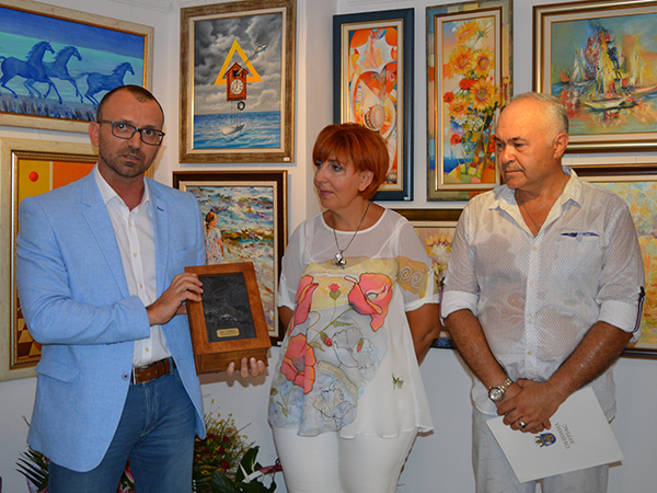 Оазисът на красотата и спокойствието галерия "Ети" навърши 20 години, 49 български картини очакват новите си собственици