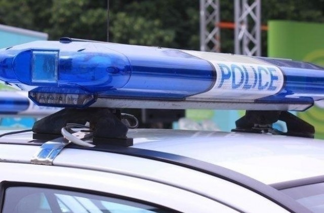 Съселянин задига автомобила на съсед, откраднаха и Тойота в бургаския ж.к.”Лазур”, полицията със светкавична реакция