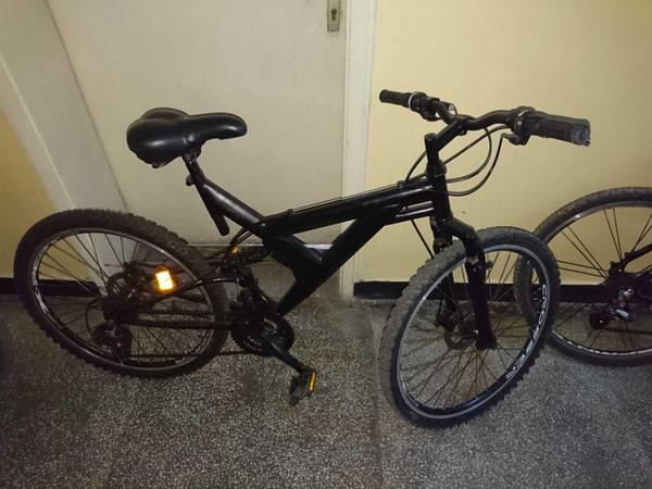Бургаски полицаи търсят собствениците на откраднати велосипеди (СНИМКИ)