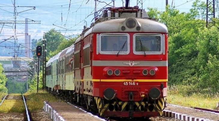 Кошмарен инцидент с влак край Велико Търново