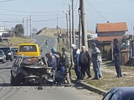 Тежка катастрофа в Каблешково, две коли са смазани