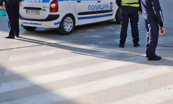 Пореден инцидент на пешеходна пътека: 21-годишен блъсна баба с висока скорост в бургаския ж.к. "Меден рудник"