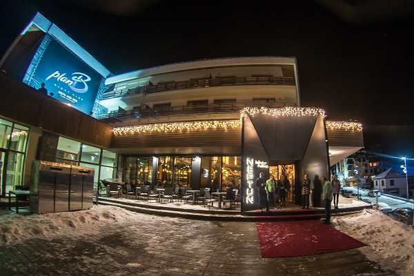 След грандиозния успех в Бургас ресторант „Нептун“ покори и снежните върхове на Пампорово