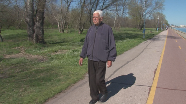 Колоездач нападнал и ударил 88-годишен в Пловдив, защото стъпил на велоалеята
