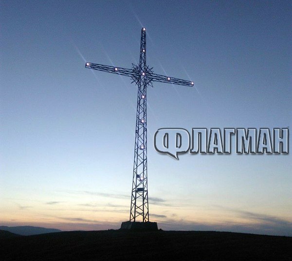 20-метров светещ кръст над с. Тънково трасира християнската земя навътре от морето (СНИМКИ)