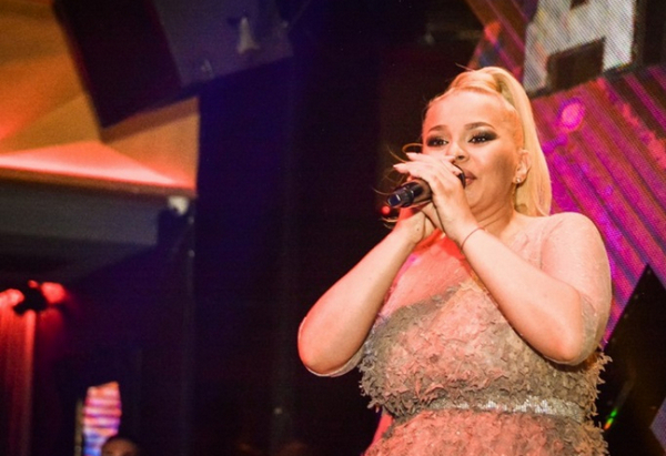  Резултат с изображение за ДесиСлава не може да отслабне и това е… 