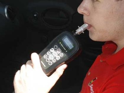 Vmesto Krvna Proba Za Alkohol Shoforite Mogat Da Izbirat Test S Dokazatelstven Analizator