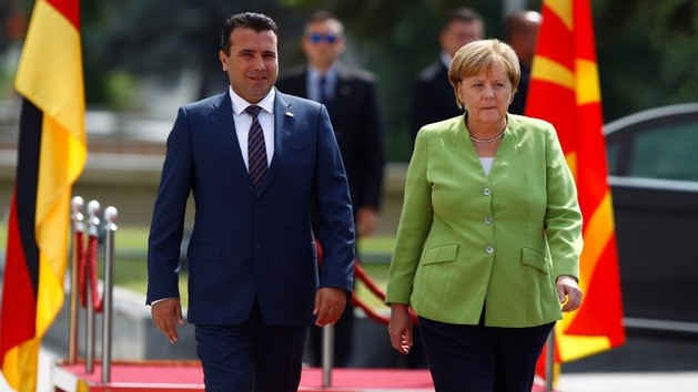 Меркел: Македония има исторически шанс, който възниква веднъж на поколение