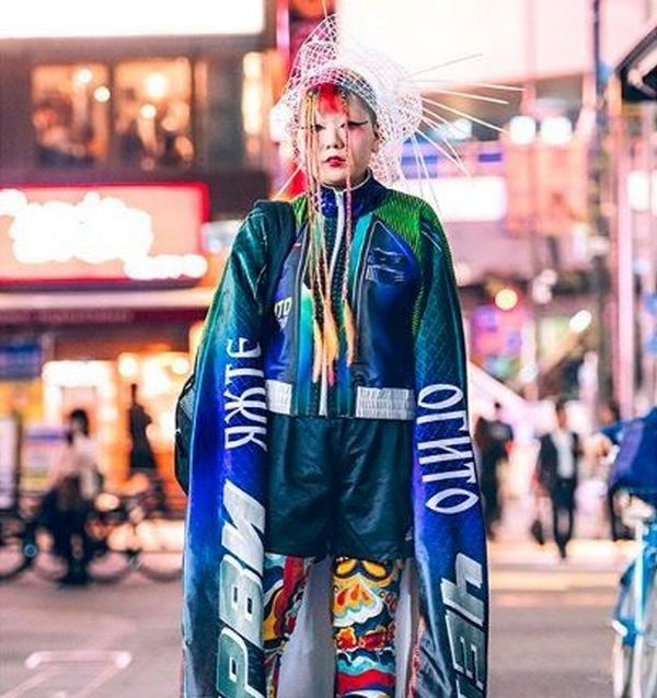 Крилатата фраза от Флагман.бг "Яжте, пийте, Огито черпи" влезе в Седмицата на модата в Токио