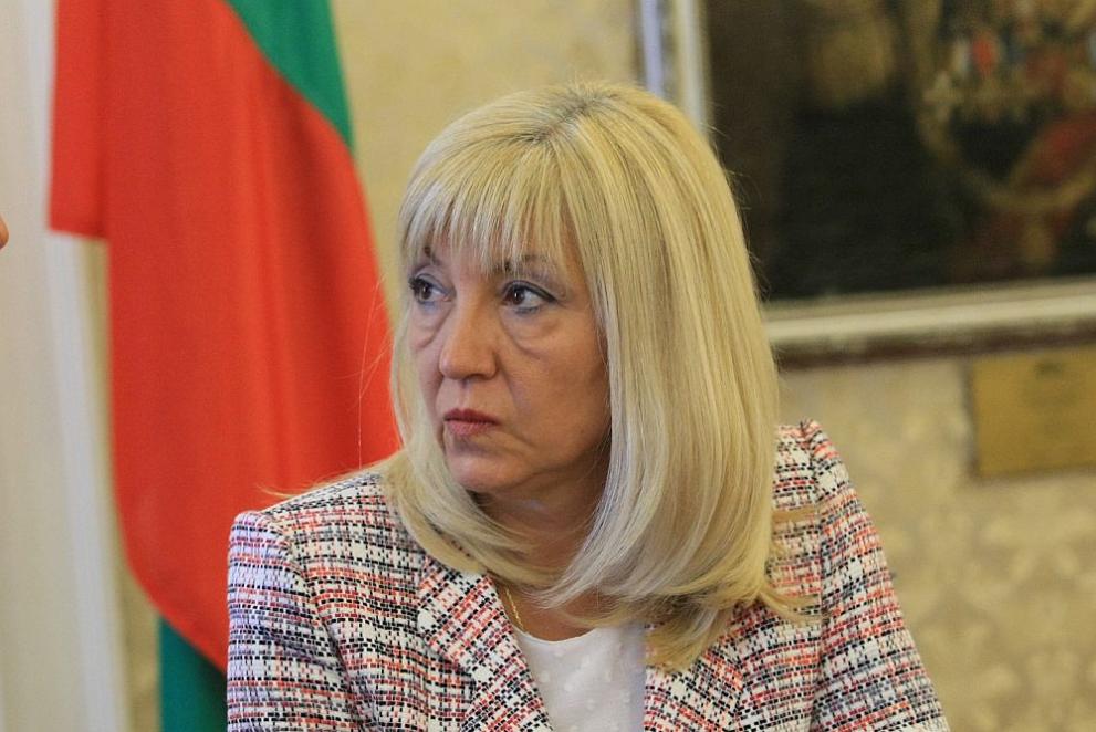 Петя Аврамова: През 2019 г. ще се строят нови пътища за 1 млрд. лева