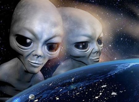 Уфолог: Извънземните са безопасни за нас, опитват се да ни спасят