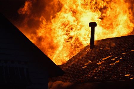 Зловещо: Избухна пожар, жена изгоря жива