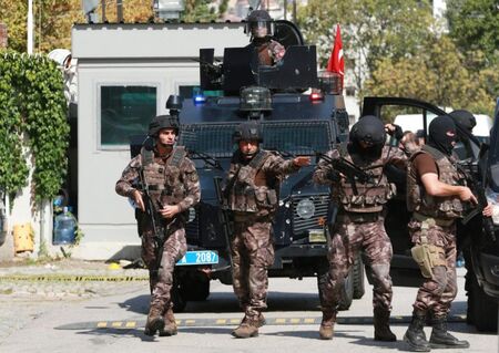 Трима нашенци арестувани в Турция