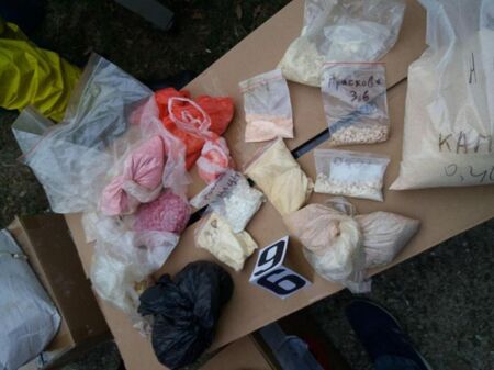 Удар! Разбиха наркобанда в София с 200 кг амфетамини (СНИМКИ)