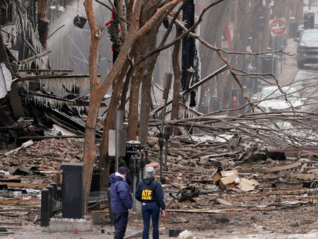 Бомбата в Нашвил взриви и последните надежди за мирно предаване на властта в САЩ