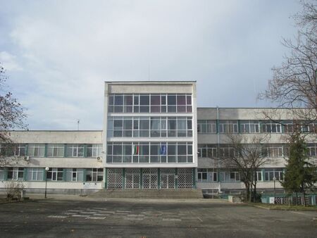 Немската гимназия в Бургас с нови постижения - откриха изпитен център и по английски език