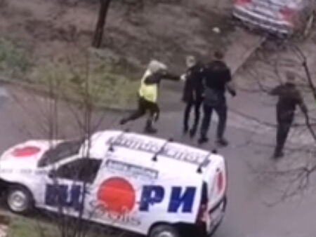 След гонката в Казанлък: Уволняват полицаите, арестували криминално проявения джигит