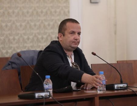 Проверяват твърденията на Светослав Илчовски за издевателства над затворник