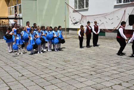 Училищни екипи гостуват на школото в Долно Езерово по НП „Иновации в действие“
