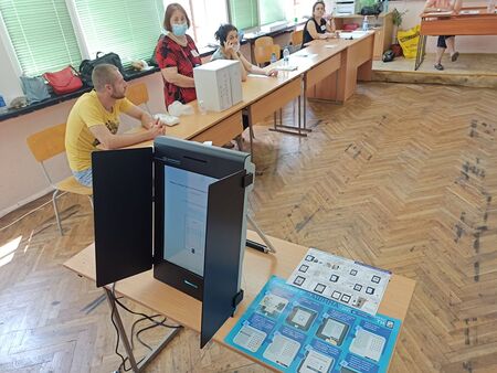 Много ниска избирателната активност в Бургас към 16 часа