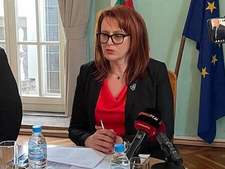 Областният управител Мария Нейкова с приемен ден в Малко Търново