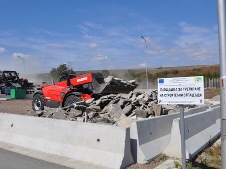 Силните ветрове отложиха първата копка на депото за отпадъци край село Граматиково