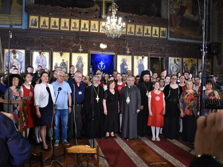 Фестивалът „Св. Богородица – Достойно есть” в Поморие завърши с въздействащ концерт