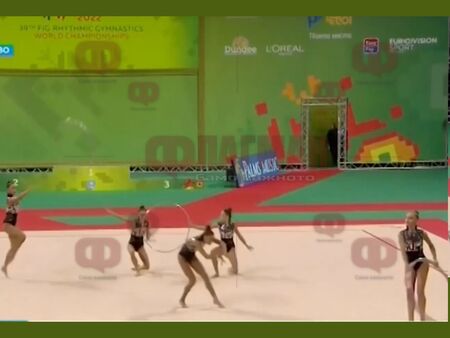 Златните момичета от ансамбъла поздравени от спортния министър за световната титла