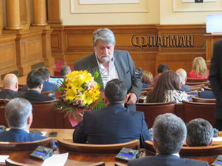 Вежди Рашидов се завръща в парламента като... председател