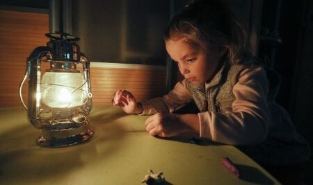 Над 4 млн. души в Украйна се оказаха без ток