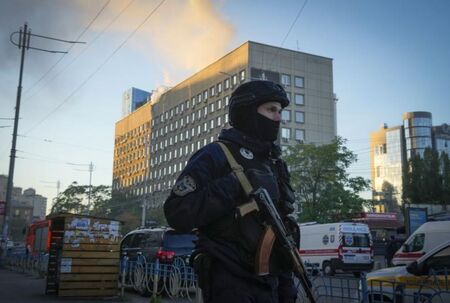 Нови експлозии в Украйна, над Киев се издига дим
