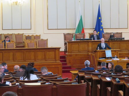 Разликата в развитието на Варна и Бургас озадачи шефа на регионалната комисия в НС