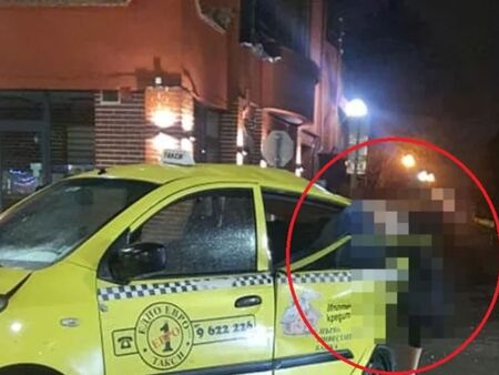 Мъж увисна през прозорец на такси в София и почина