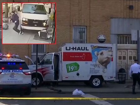 8 ранени при гонка в Ню Йорк, шофьорът карал по тротоара