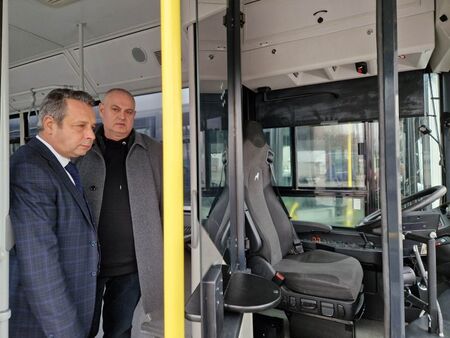 Режат още от автобусите в Пловдив! Намаляват ги с 15% поне до 30 септември