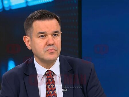 Задава се дефлация, министър Стоянов обясни защо цените падат, но потребителите не го чувстват