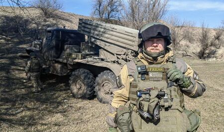 Руски журналисти попаднаха под обстрел край фронтовата линия в Украйна, един загина