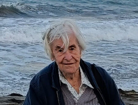 Тя е майка на един от най-известните лекари в България, почина на 101 години