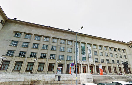 Тази емблематична сграда в София ще стане хотел