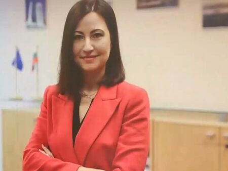 Изслушват кандидата за български еврокомисар в Европарламента