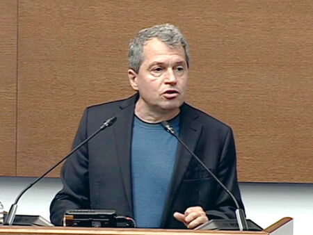 Тошко Йорданов изпсува от трибуната на Народното събрание