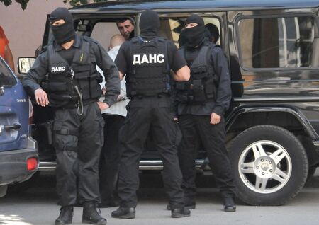 ДАНС влезе в българска община, арестуват кмета