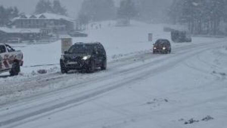 В три общини на област Плевен все още има проблеми след снеговалежа