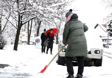 Зима и студ сковаха Балканите