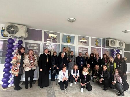 Започва приемът на възрастни хора с деменция в новата бургаска социална градина "Грижовник"