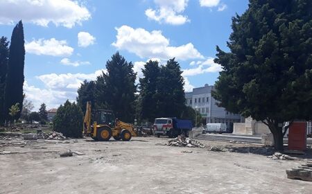 Откриват обновения градски площад в Камено
