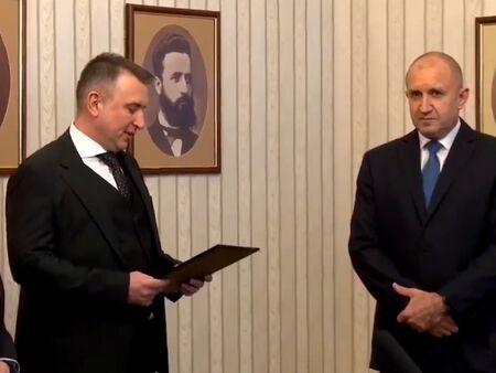 Бургаски депутат от ИТН взе и върна неизпълнен третия мандат за правителство
