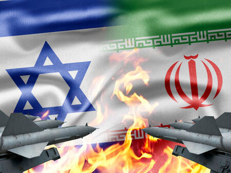 Войната в сянка между Израел и Иран излезе на показ. Какво следва?
