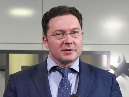 Даниел Митов няма да е външен министър, оттегля се